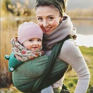 Little Frog Sling For Babywearing Mossy Cube